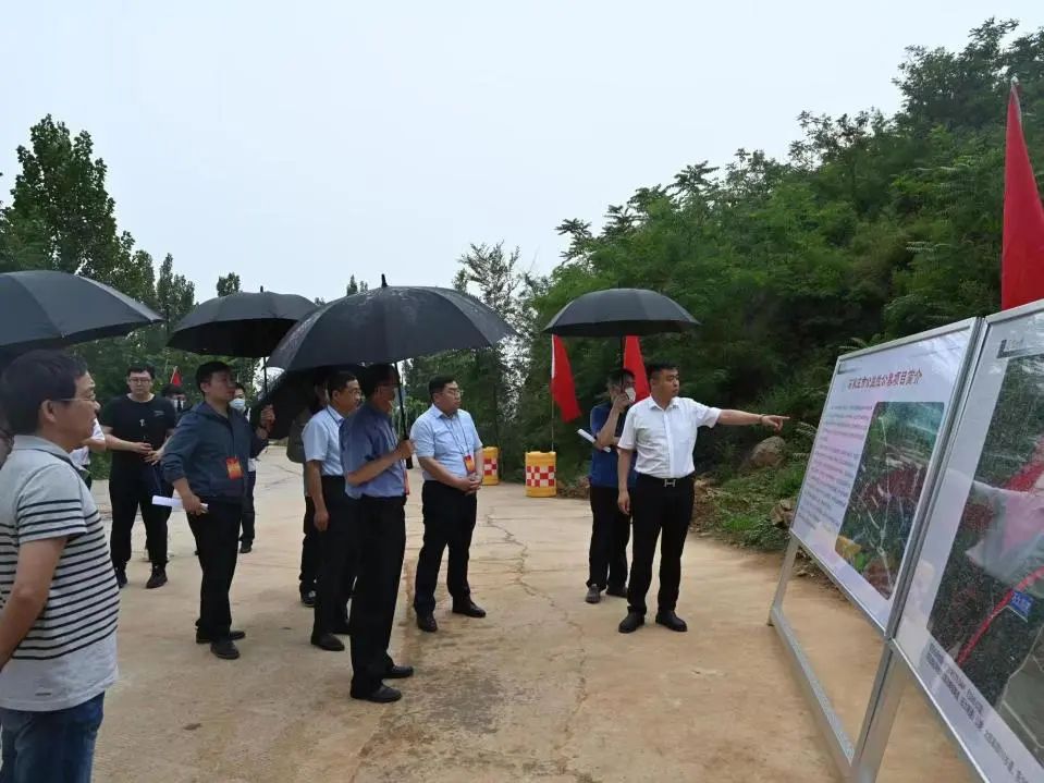 市人大社會建設委員會到市公益性公墓項目調研指導工作